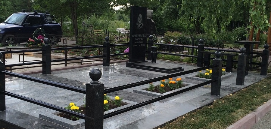 Благоустройство семейного захоронения по индивидуальному проекту от РитуалСтрой Коломна